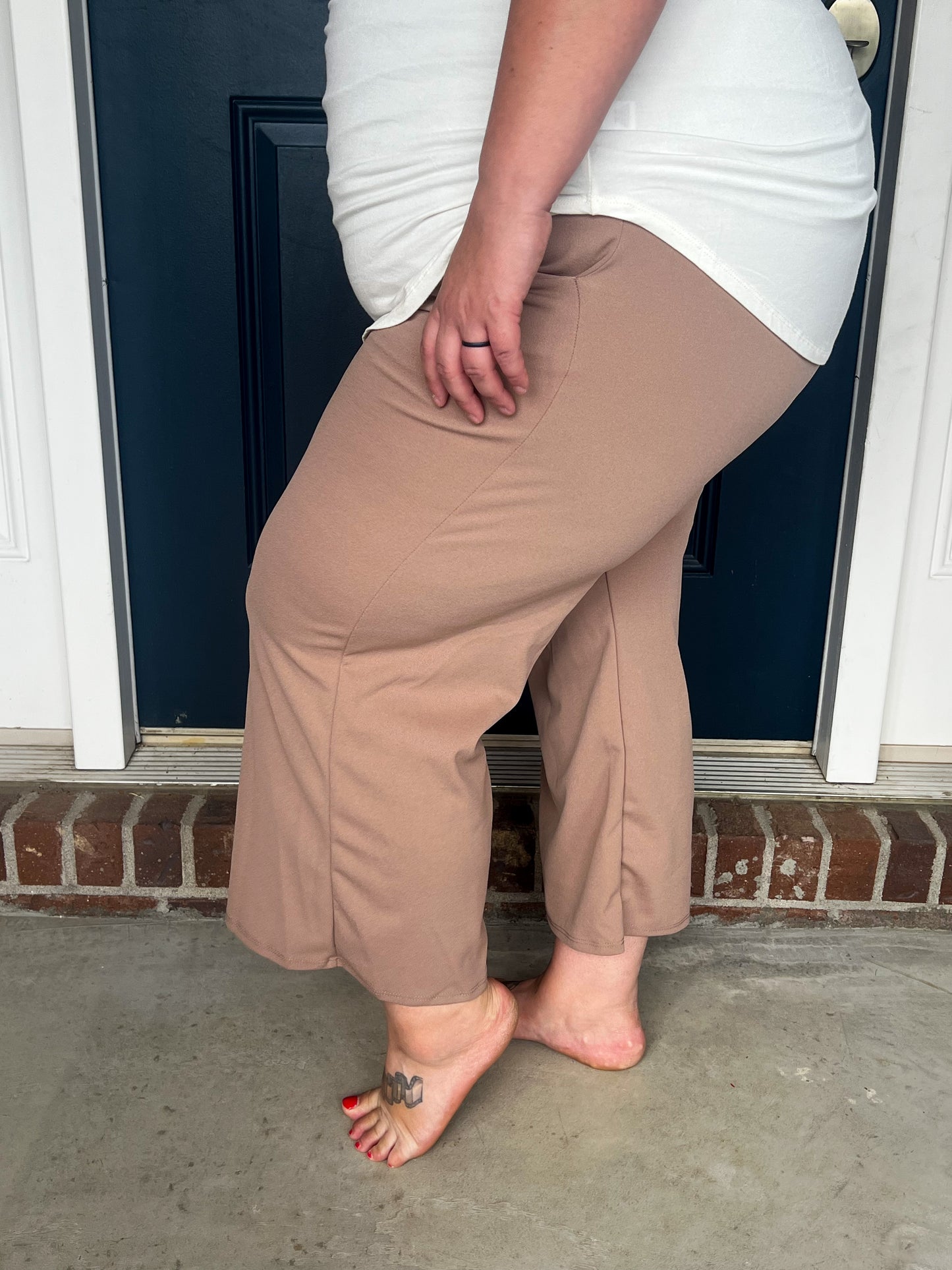 Lucy Wide Leg Stretchy Crop Pants - Mocha