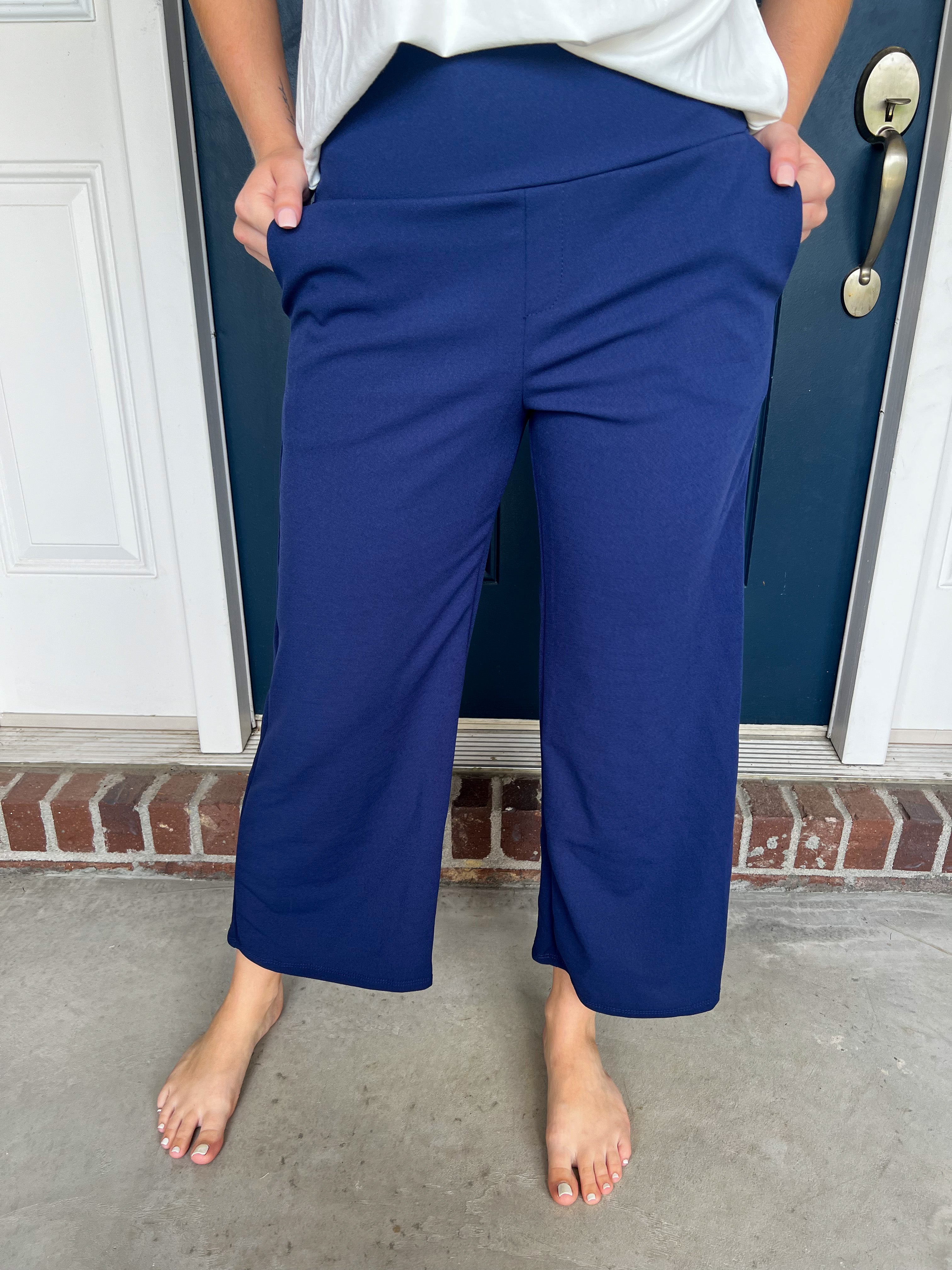Lucy Wide Leg Stretchy Crop Pants - Navy – Bella's Basket