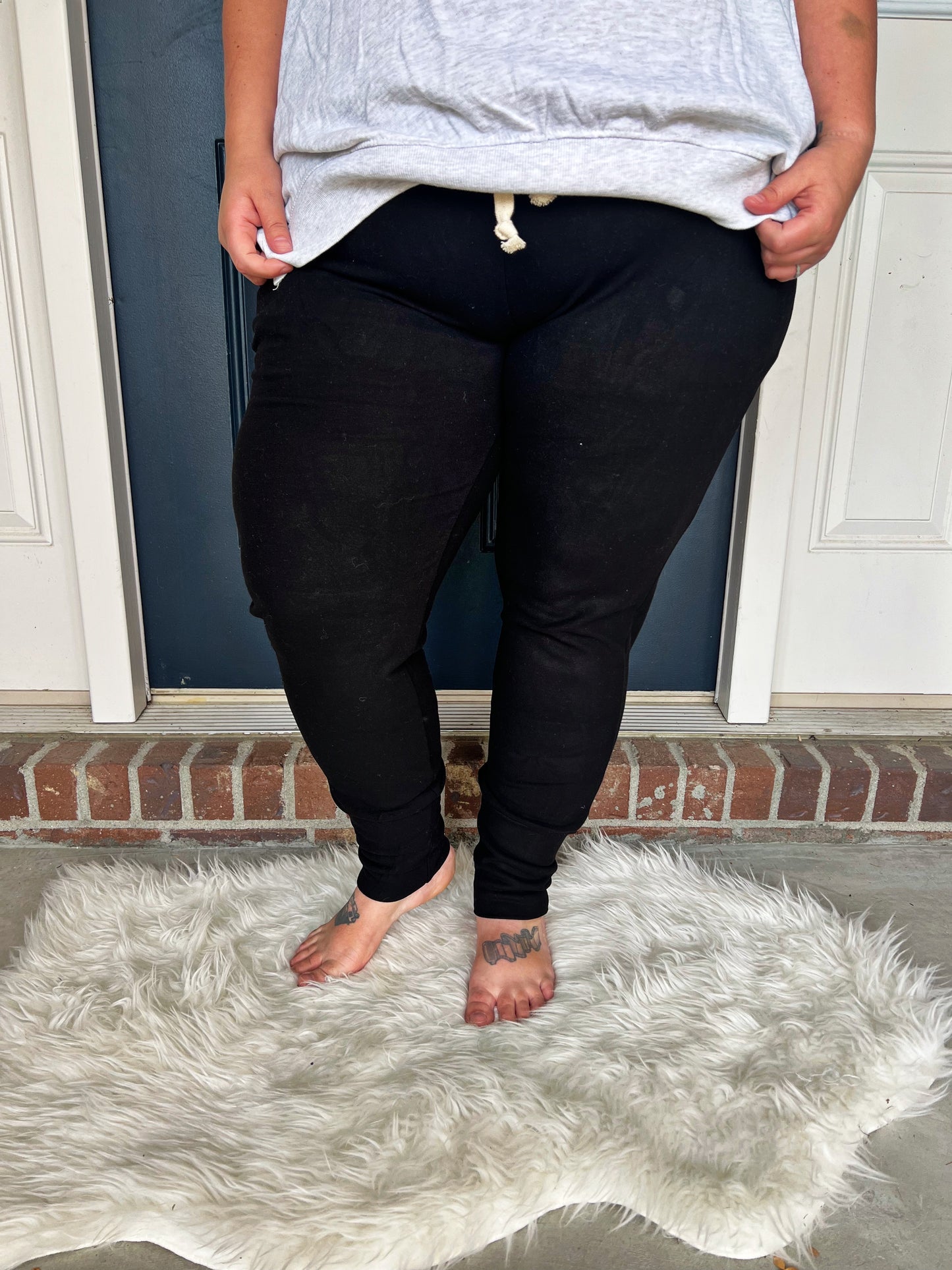 New! Ampersand Ave Performance Fleece Joggers - Poppy Seed
