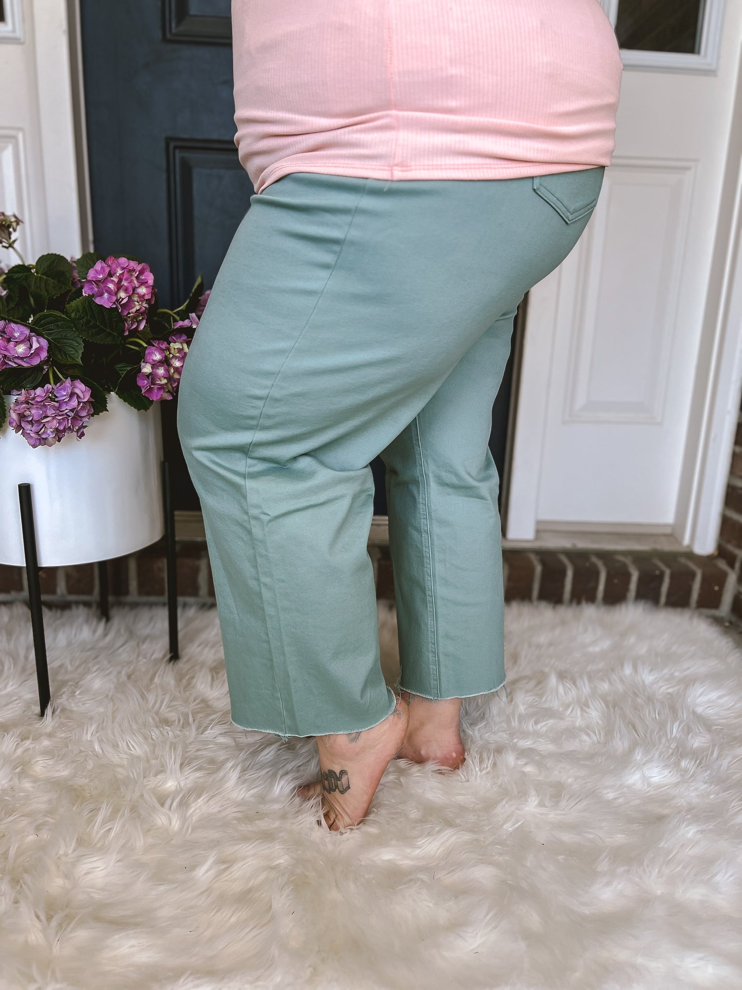 New! Jennifer Wide Leg Cropped Evergreen Pants