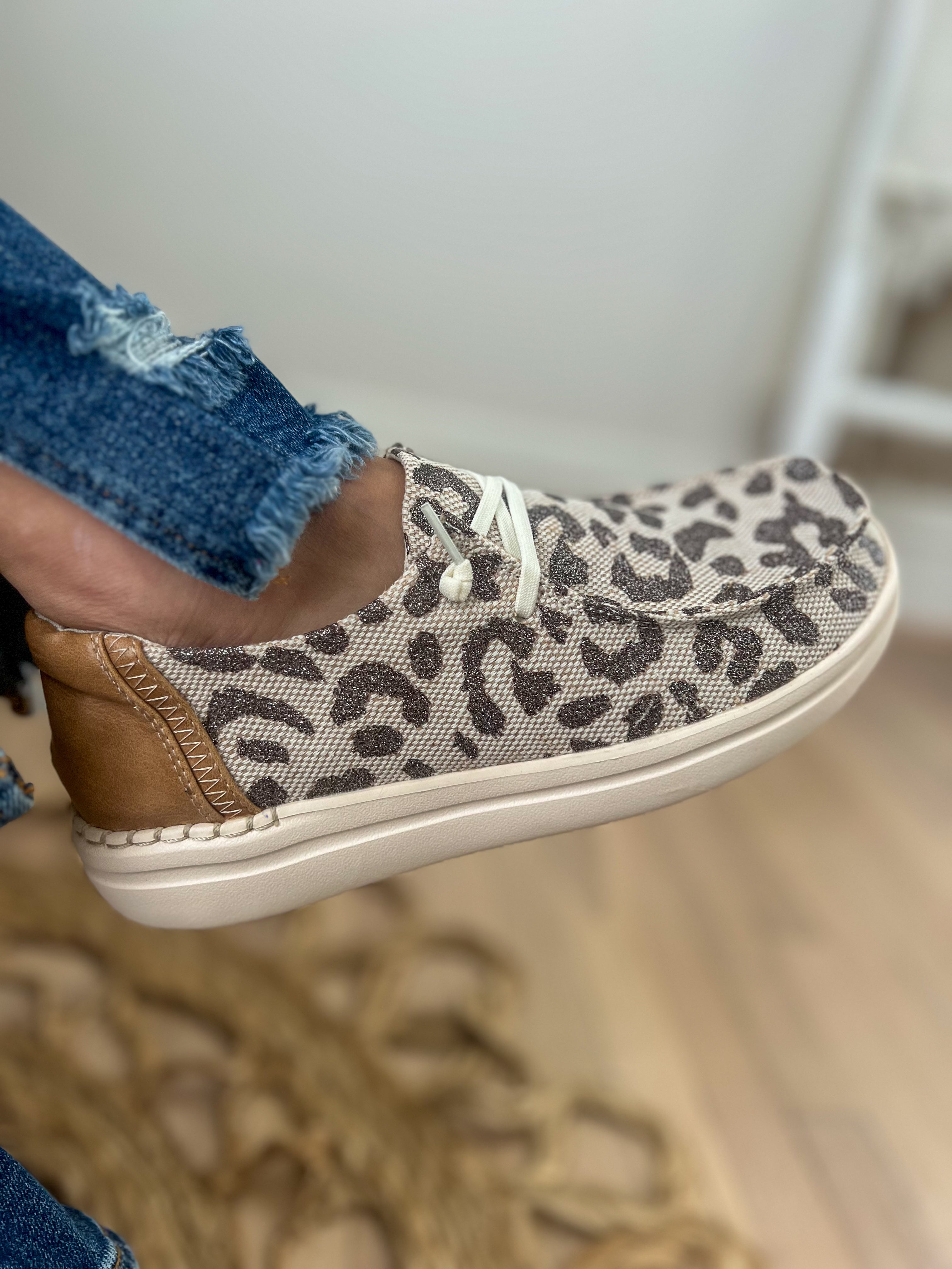 Corkys Kayak - Tan Metallic Leopard
