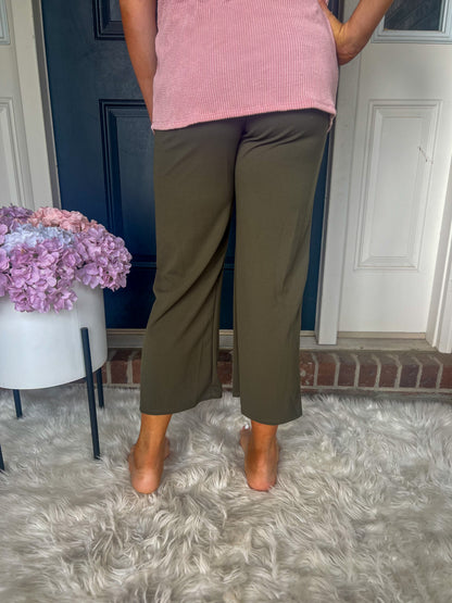 Lucy Wide Leg Stretchy Crop Pants - Olive