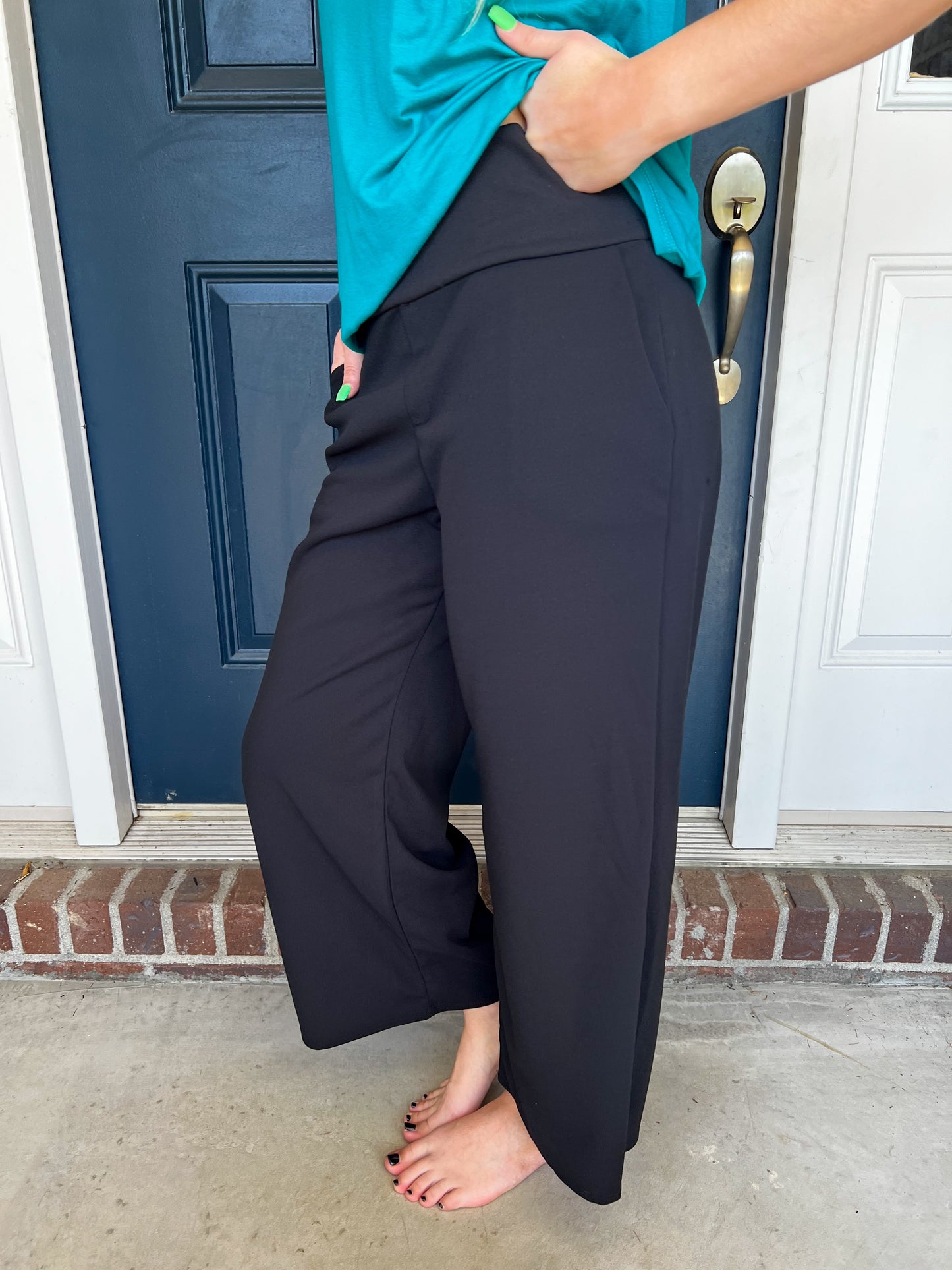 Lucy Wide Leg Stretchy Crop Pants - Black