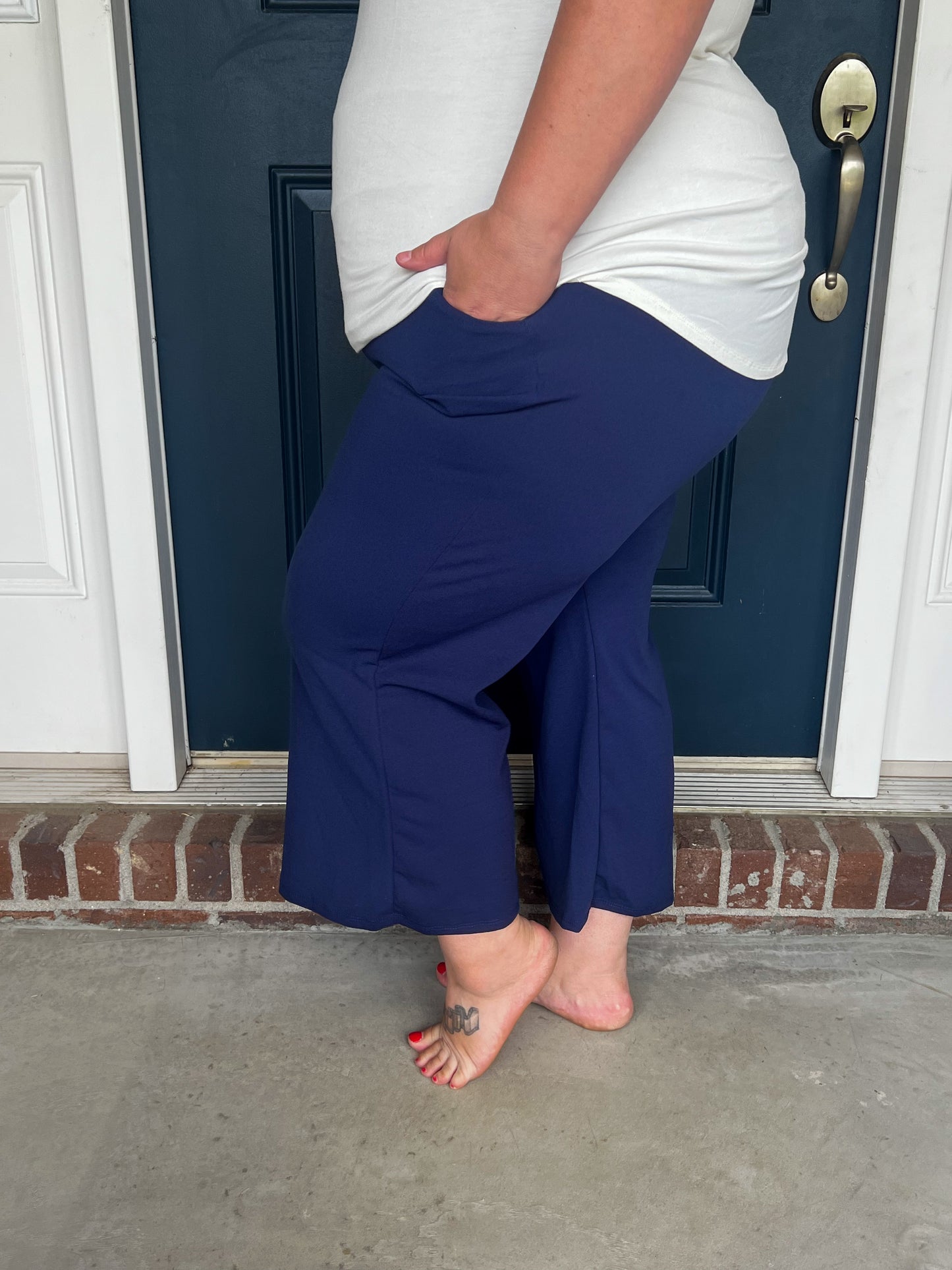 Lucy Wide Leg Stretchy Crop Pants - Navy