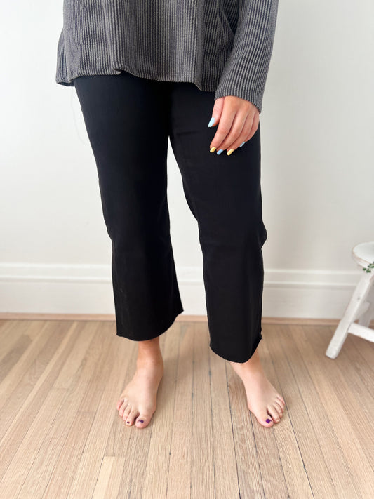 New! Vervet Olivia Wide Leg Non Distressed Crop Jeans - Black