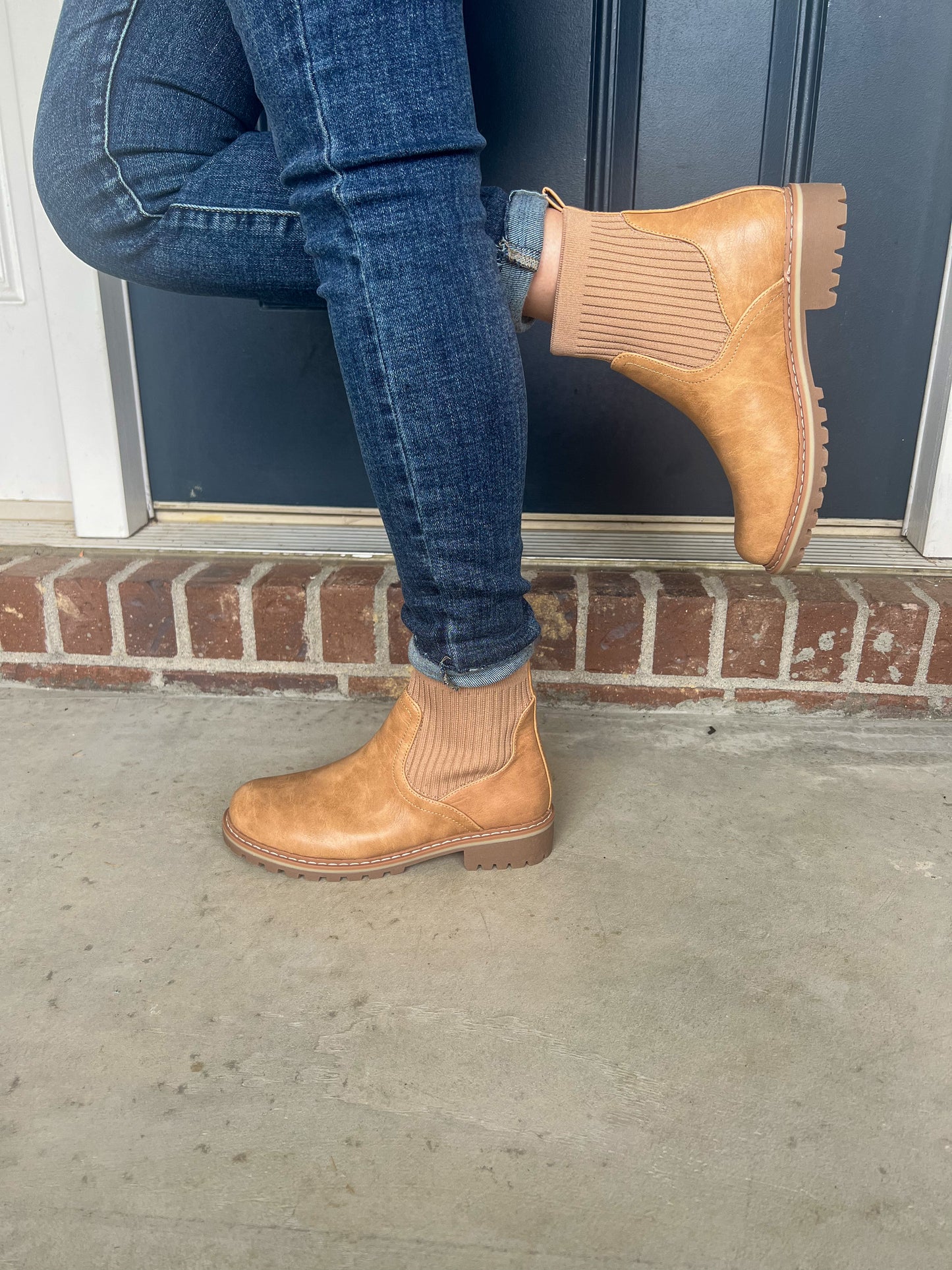 New! Corkys Cabin Fever Boot - Caramel