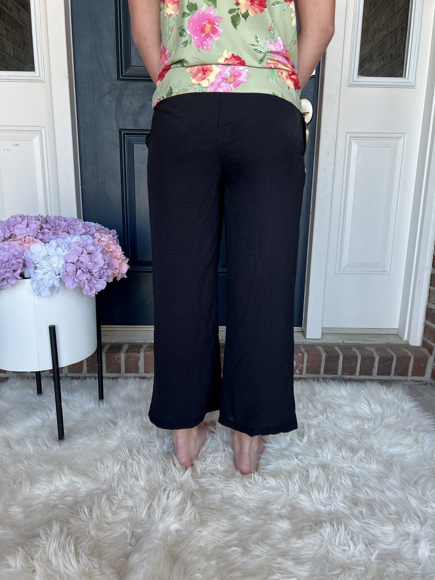 New! Black Wide Leg Pants with Pockets