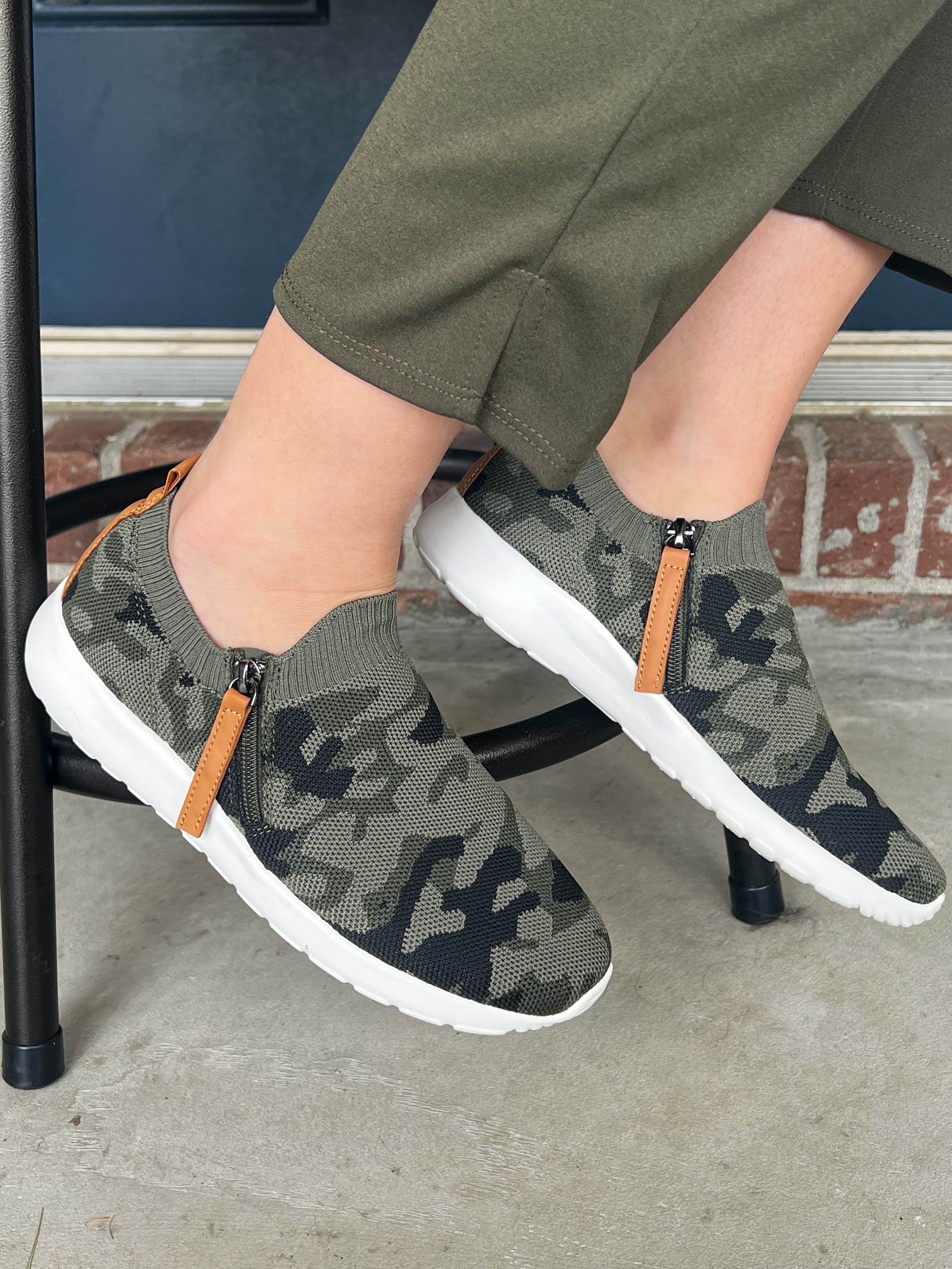 Very G Camo Sprinter Sneaker