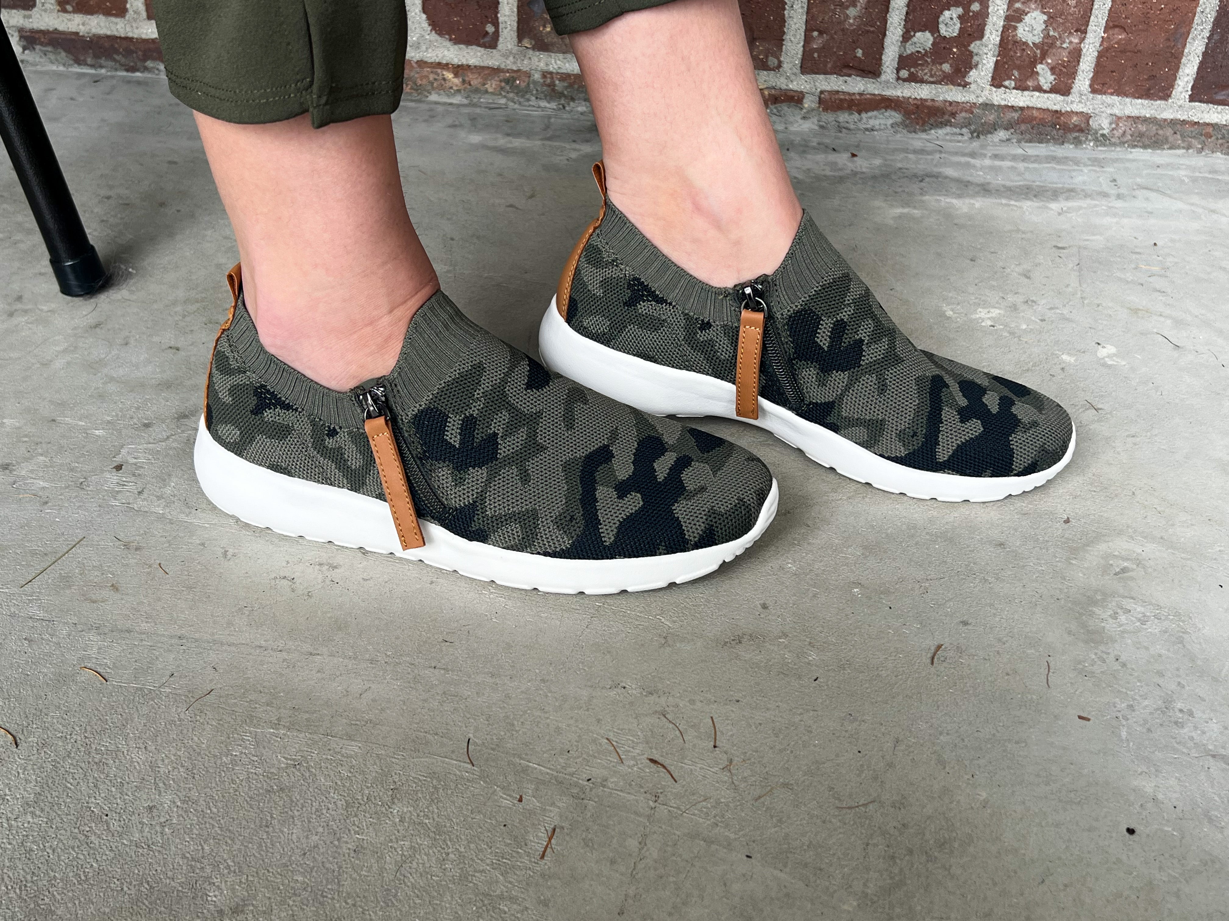 Very G Camo Sprinter Sneaker