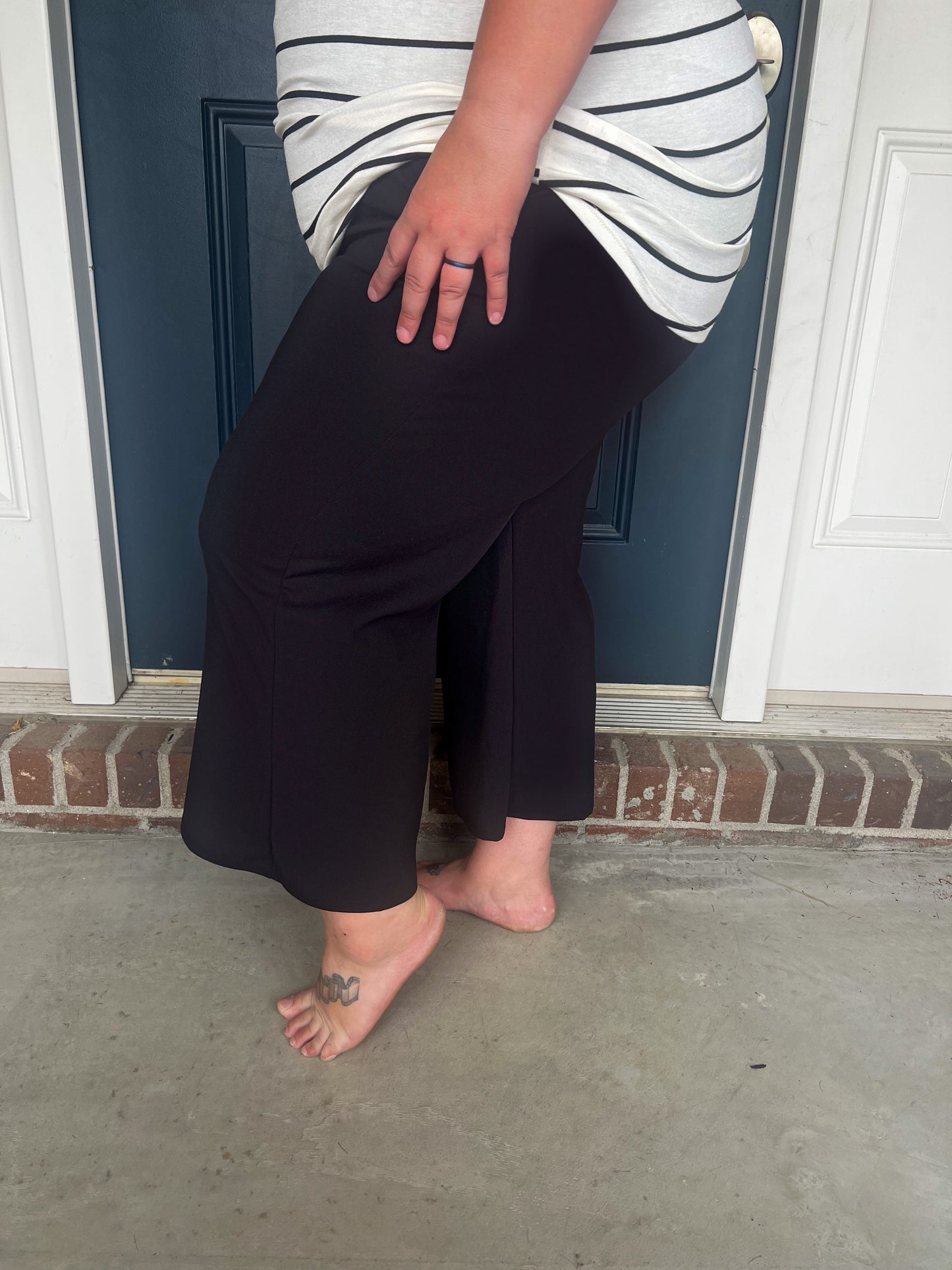 Lucy Wide Leg Stretchy Crop Pants - Black