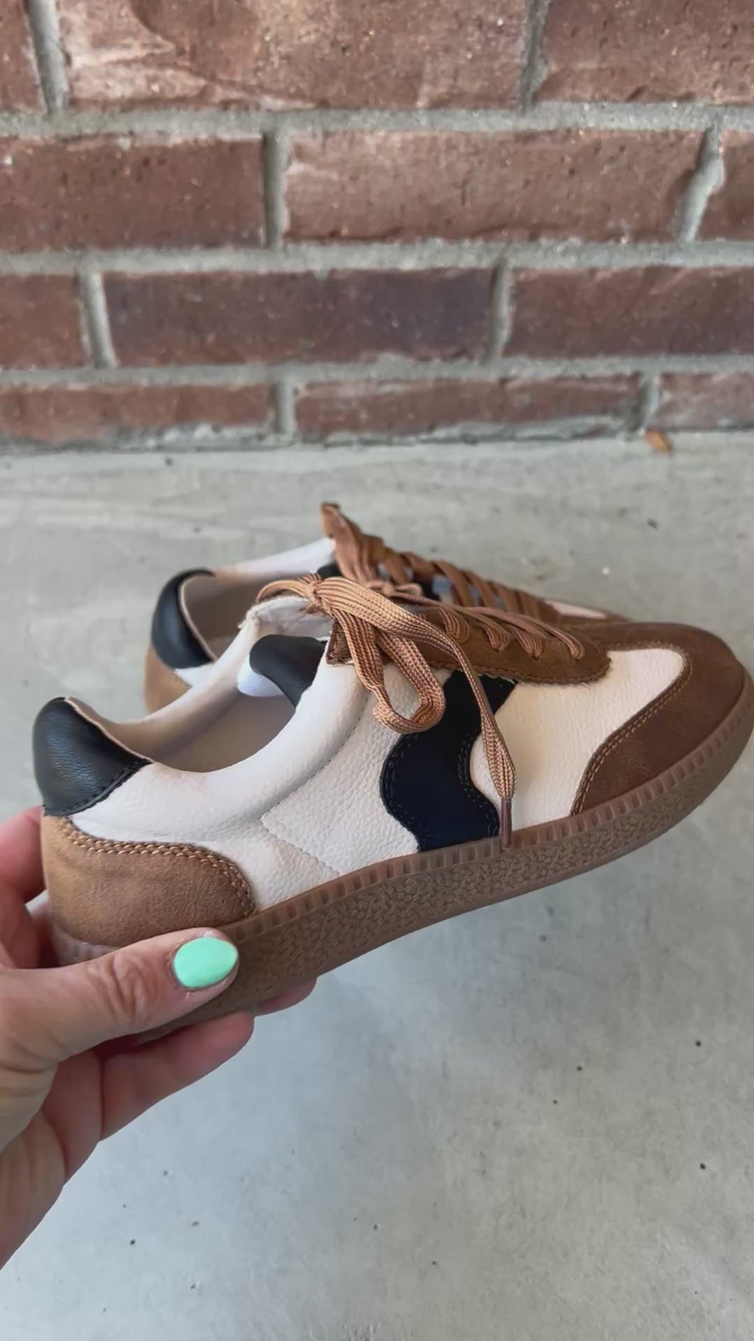 Load video: Corkys Spoiler Alert Sneakers - Tan